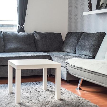 Modern Spacious 3 Bedroom City Centre Apartment - Free Parking - Private Balcony 爱丁堡 外观 照片