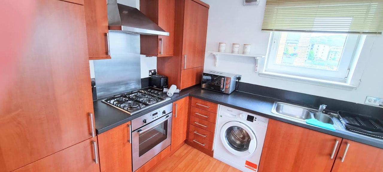Modern Spacious 3 Bedroom City Centre Apartment - Free Parking - Private Balcony 爱丁堡 外观 照片