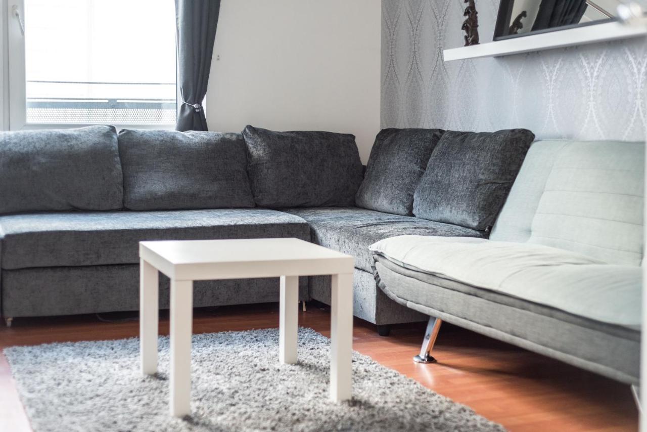 Modern Spacious 3 Bedroom City Centre Apartment - Free Parking - Private Balcony 爱丁堡 外观 照片
