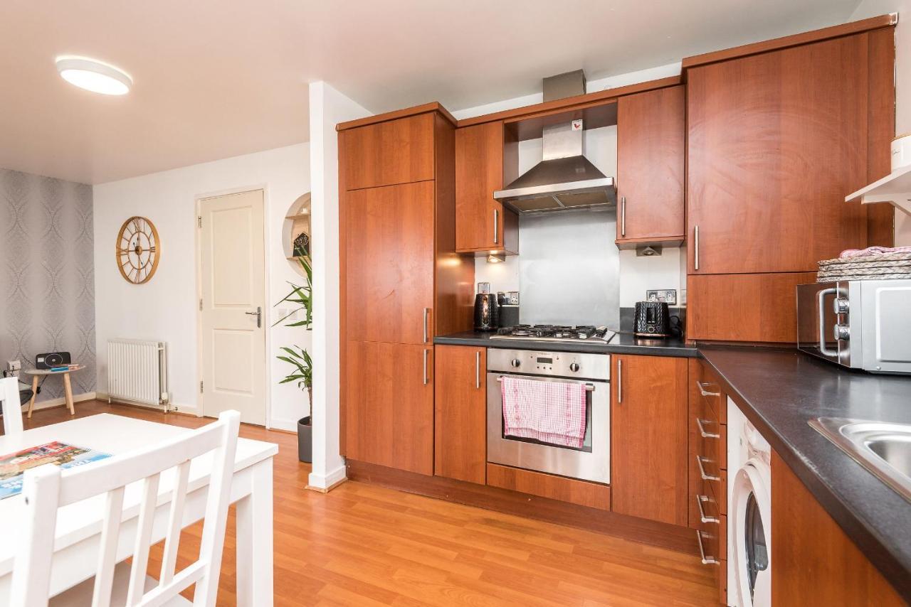 Modern Spacious 3 Bedroom City Centre Apartment - Free Parking - Private Balcony 爱丁堡 外观 照片