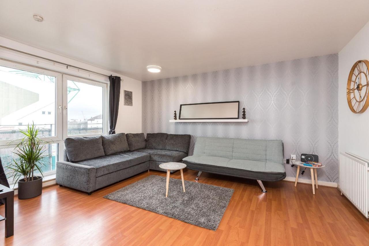 Modern Spacious 3 Bedroom City Centre Apartment - Free Parking - Private Balcony 爱丁堡 外观 照片